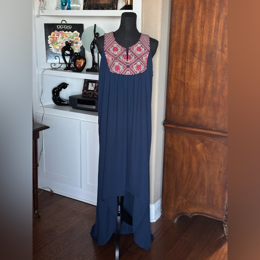 Fifth and Park‎ Navy Embroidery Dress